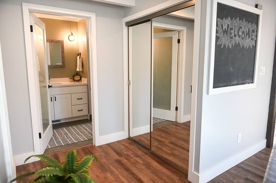 d7efdd99-39fd-4e93-858e-2647818e3eef